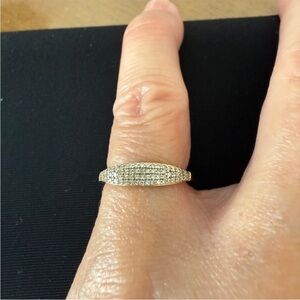 Mejuri gold and diamond signet ring